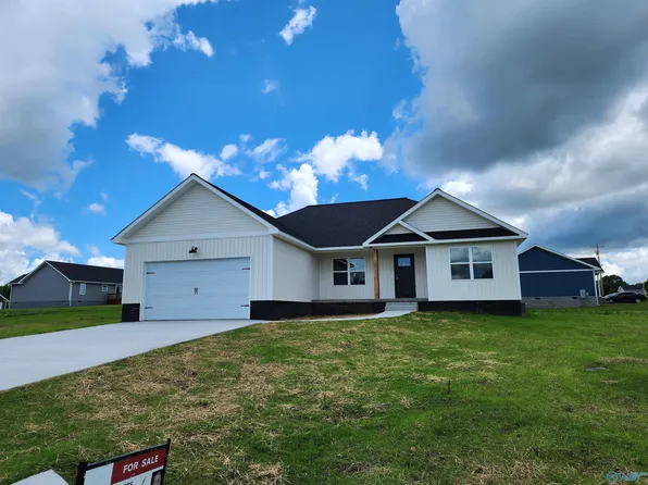 28 Dogwood Ln, Rainsville, AL 35986