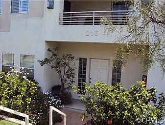 2nd image of 216 Loma Vista St APT E