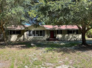5010 N River Shore Dr, Tampa, FL 33603