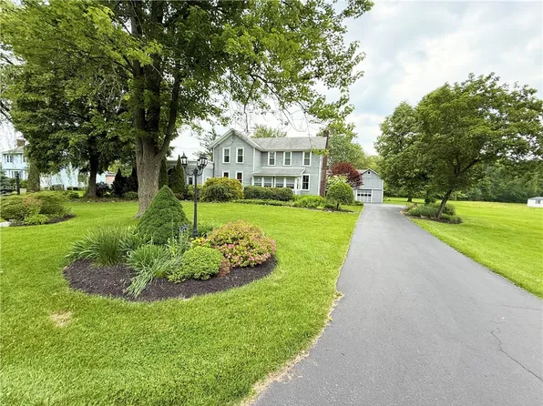 2023 Gravel Rd, Seneca Falls, NY 13148