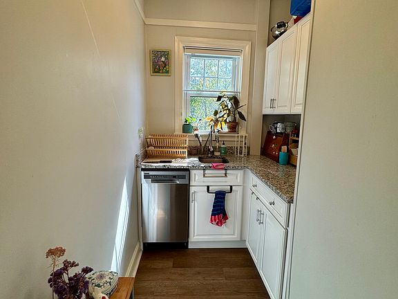 5th image of 224 Park Ave Floor 2