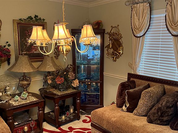 4th image of 1226 Donegal Ln