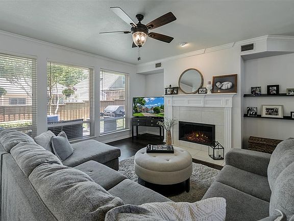 5th image of 2605 Woodside Cir