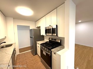 80 Richmond Hill Rd APT 2E, Staten Island, NY 10314