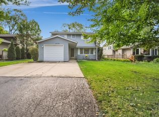 26W333 Prairie Ave, Winfield, IL 60190