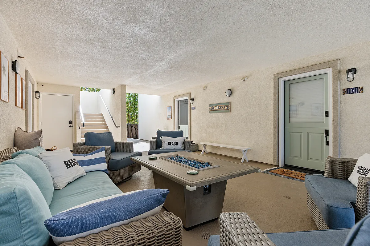 3 bed, 1833 sqft, $9,500 — Photo 3