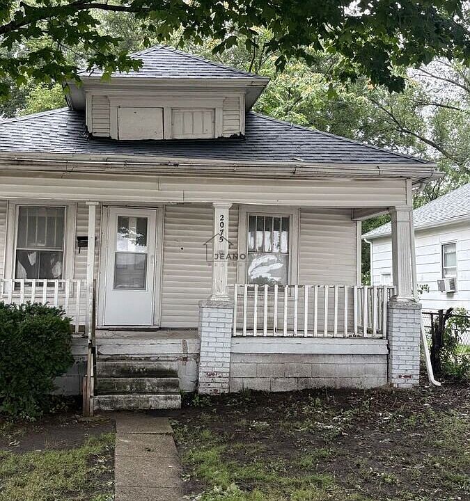 1st image of 2075 N Woodford St