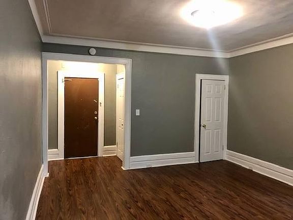 2nd image of 115 Halsted St APT 108