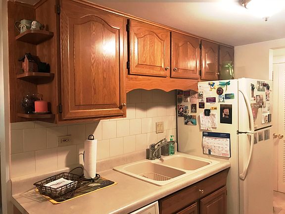 5th image of 8020 Woodglen Ln APT 101