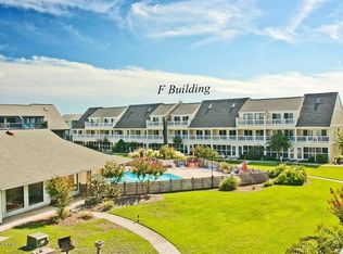 9201 Coast Guard Rd #F203, Emerald Isle, NC 28594