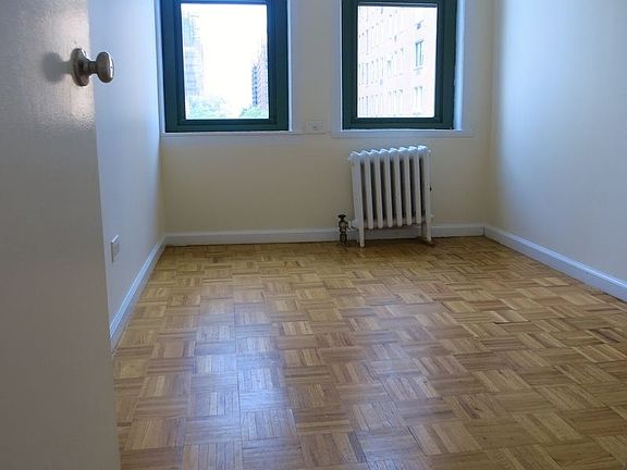 3rd image of 542 E 79th St APT 6a
