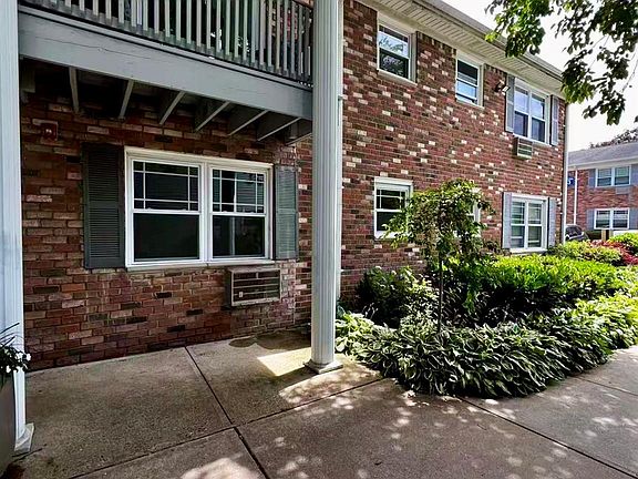 3rd image of 246 Fairharbor Drive #246