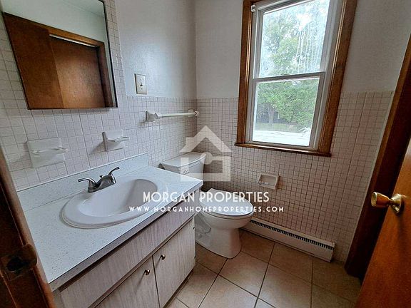 4th image of 1045 Alhambra Dr APT 5