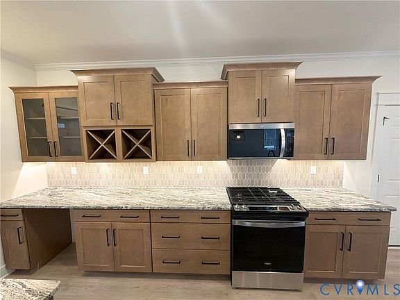 3rd image of 18300 Harvest View Ct