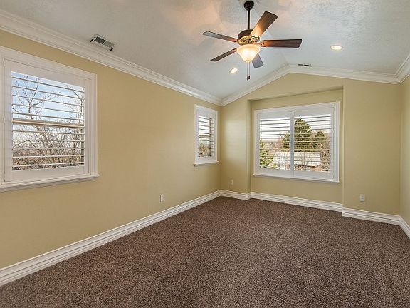 5th image of 2808 E Louise Ave