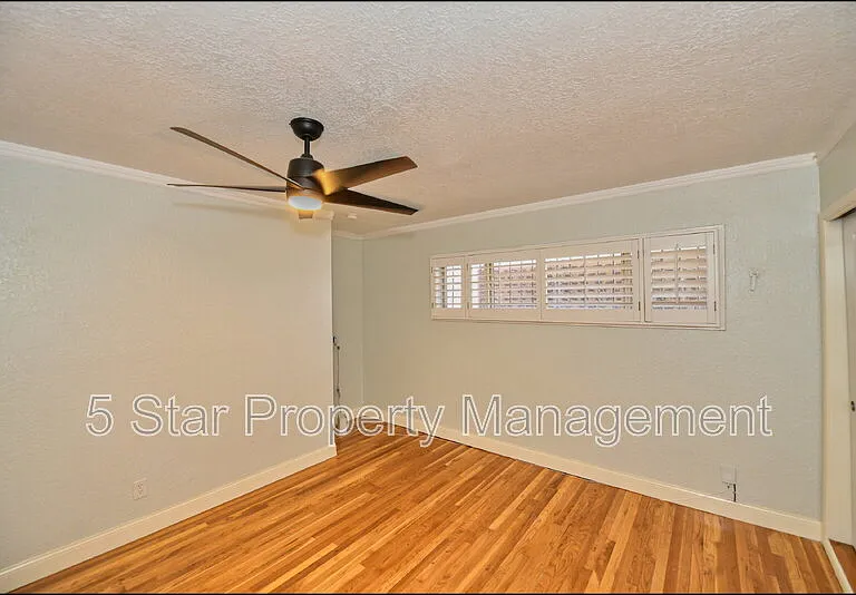 3030 Aurora Ave — Photo 35