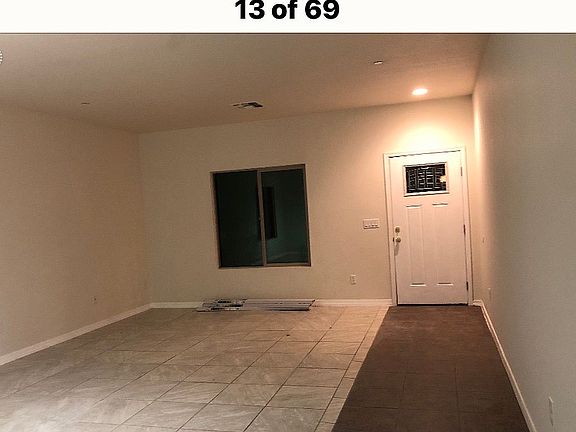 Front living/dining area