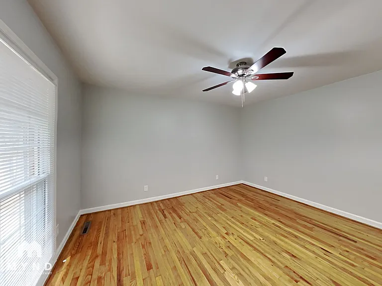 528 Efird St — Photo 9