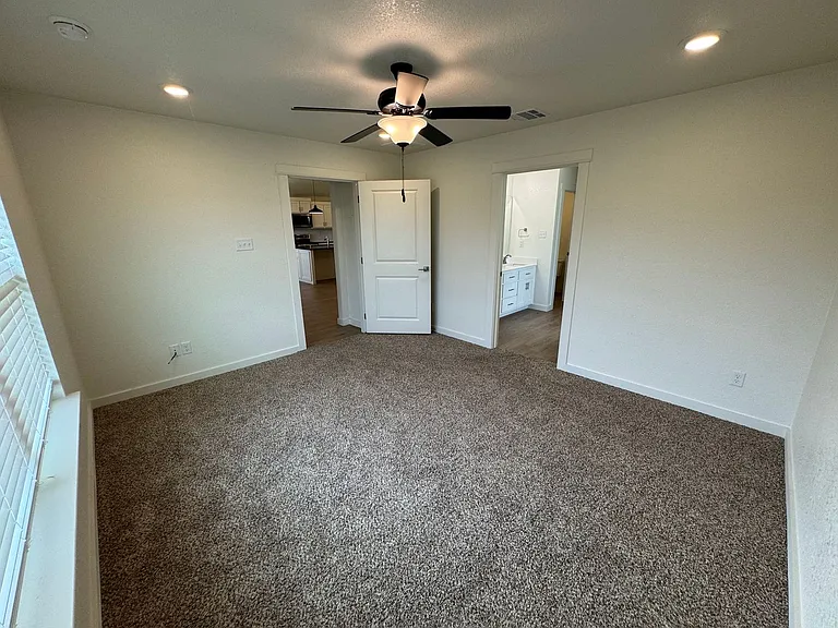 1410 Cedar River Ln — Photo 34