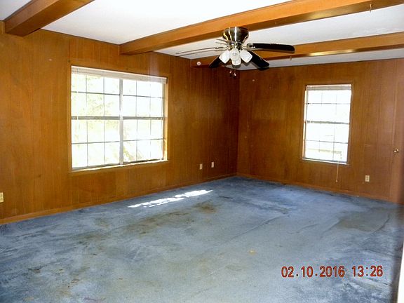 3rd image of 1811 W Laurel Oaks Dr