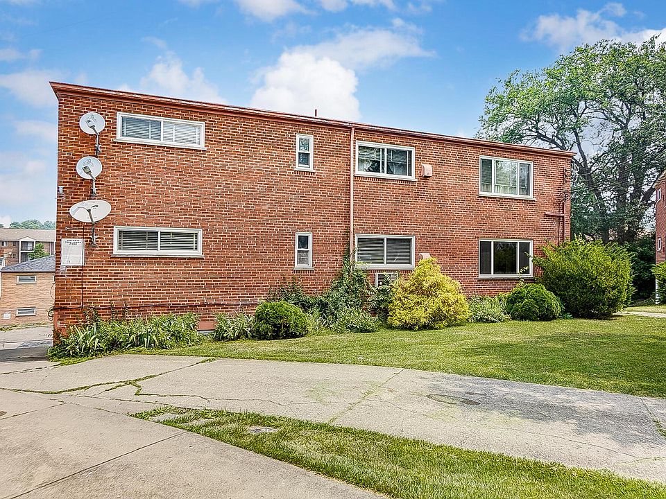 2nd image of 2965 Westridge Ave