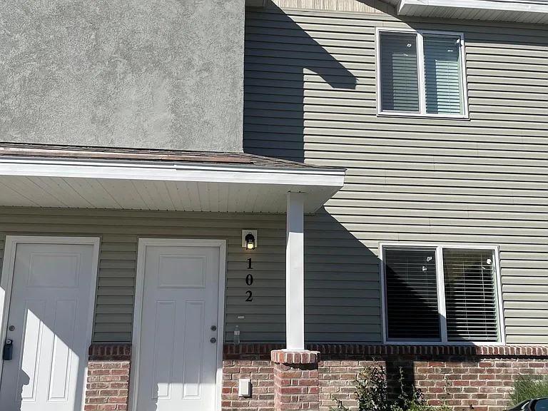 2015 Lawrence Ln #102 — Photo 1