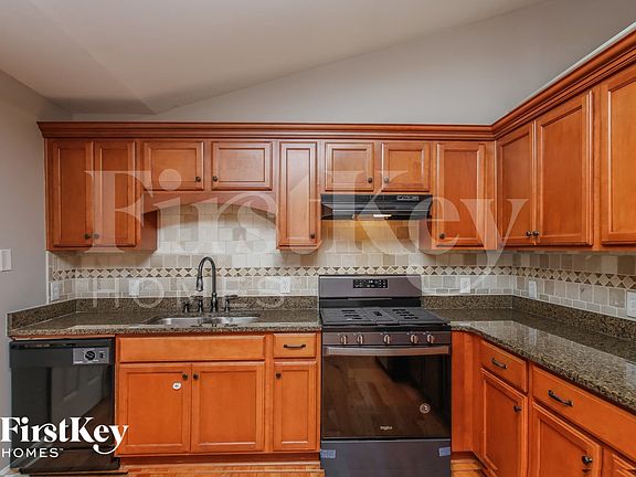 5th image of 441 Bakers Bridge Cir