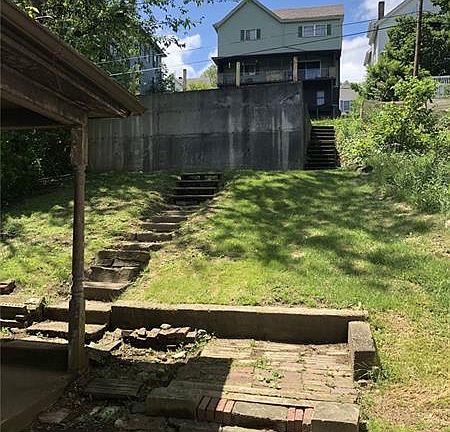 2nd image of 728 S Main St