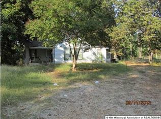 1760 Brownlee Rd, Sarah, MS 38665