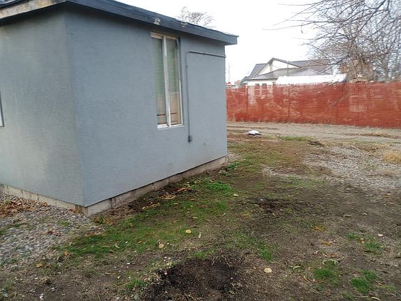 4th image of 263 SE 7th Ave
