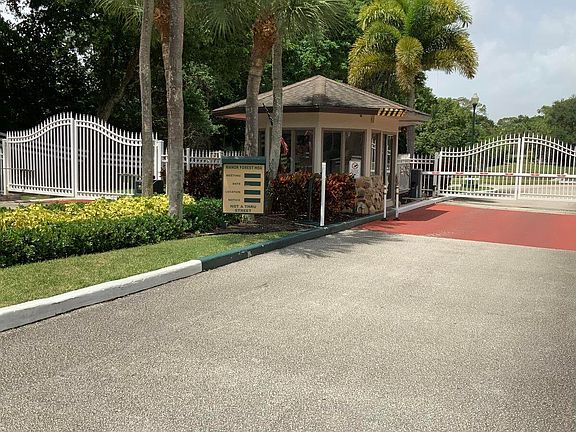 4th image of 4264 Grove Park Lane