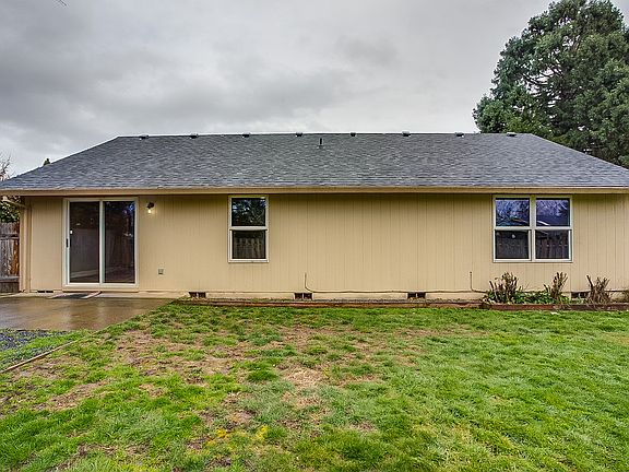 4th image of 1259 NE 17th Ave