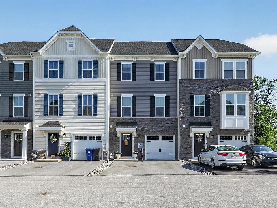 1st image of 265 Sugar Maple Sq