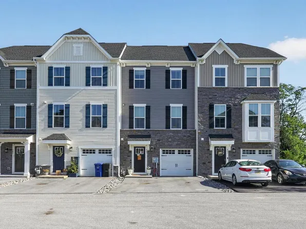 265 Sugar Maple Sq, Downingtown, PA 19335