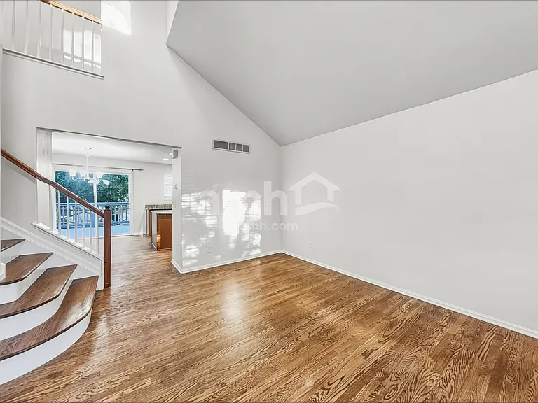 11852 Altura St — Photo 6