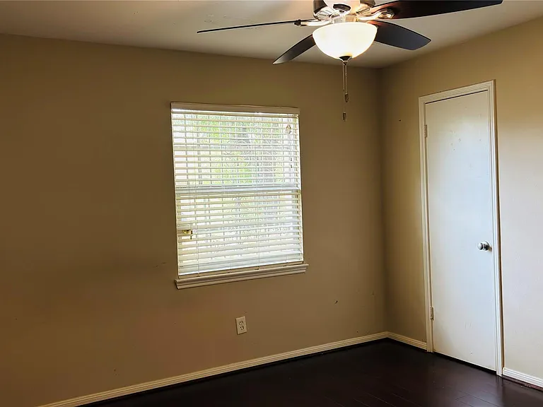 11407 Hazen St — Photo 26