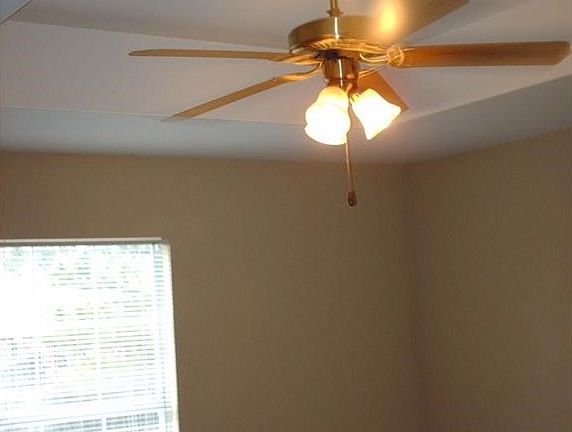 5th image of 1203 S China Berry Ln