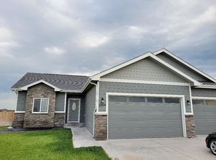 11809 Stewart Rd, Cheyenne, WY 82009