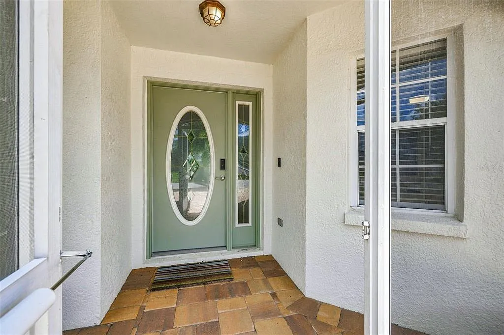 3 bed, 2.0 bath, 1759 sqft, $2,500 — Photo 3
