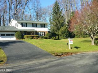 1312 Woodridge Ln, Sykesville, MD 21784