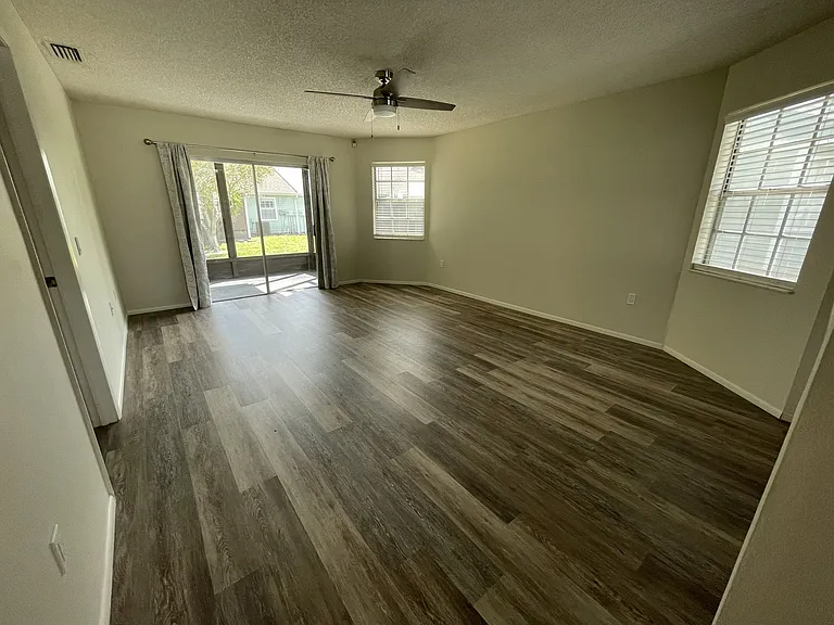 12512 Knollbrook Ln — Photo 24