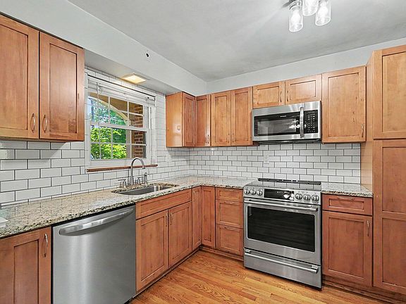5th image of 11 Lyndale Rd