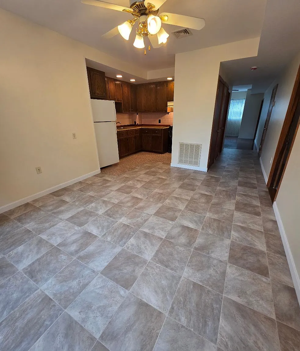 2 bed, 1150 sqft, $1,700 — Photo 1
