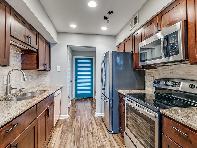 7410 E Northwest Hwy #101 — Photo 5