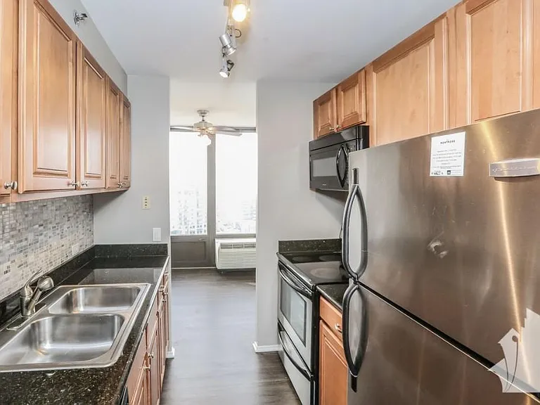 4334 N Hazel St #508 — Photo 11