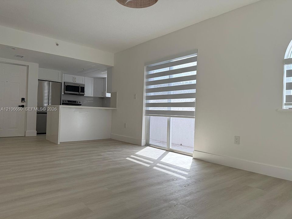 1st image of 3052 SW 27th Ave APT 302