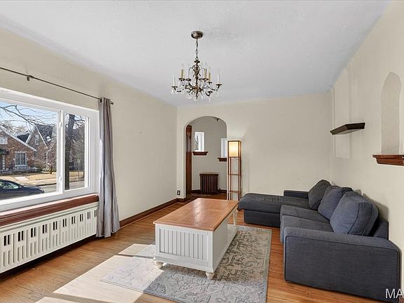 5th image of 5241 Lindenwood Ave