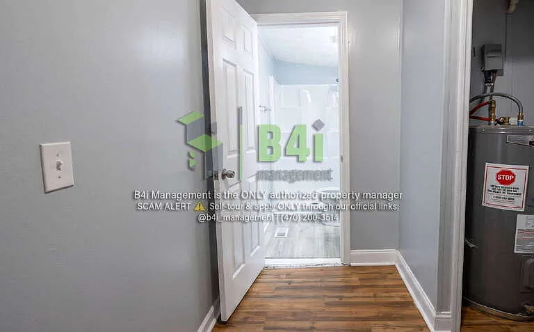 560 Radcliff Ave — Photo 15
