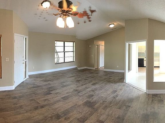 3rd image of 7864 Villa Dr
