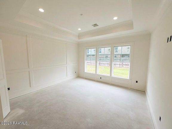 4th image of 206 Commons Dr
